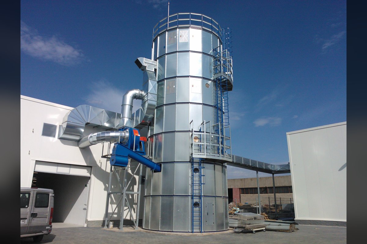 Silo Famoso Line Ltd. 2012, Musachevo Village